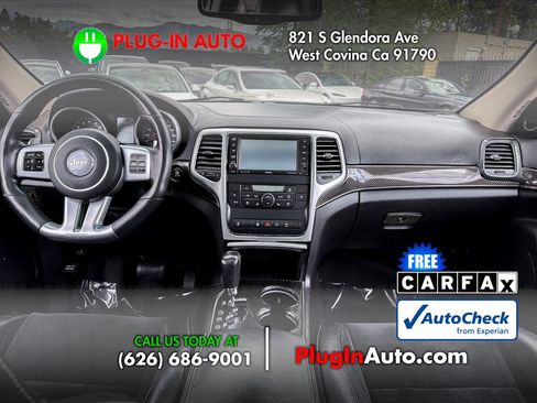 Used 2012 Jeep Grand Cherokee SRT8 w/ Luxury Group II AWD/4WD image 17