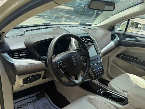 Used 2018 Lincoln MKC Premiere FWD image 7