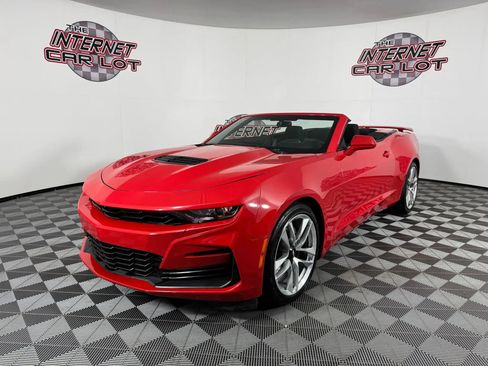 Used 2024 Chevrolet Camaro LT w/ RS Package image 5