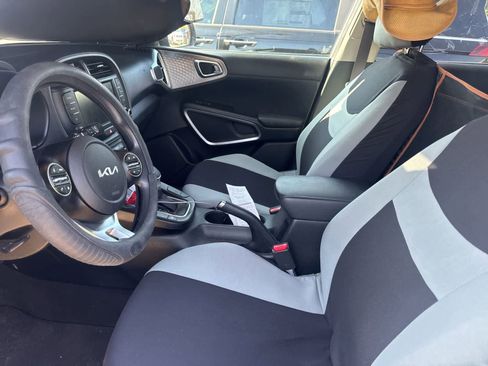 Certified 2023 Kia Soul LX w/ Option Group 015 FWD image 9