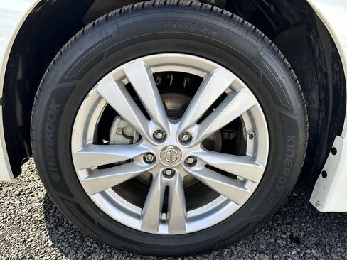 Used 2015 Nissan Quest SL image 9