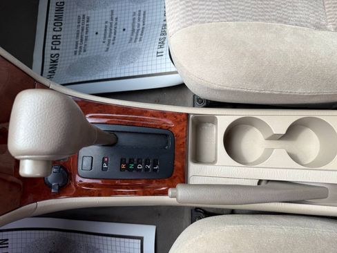 Used 2005 Toyota Corolla LE FWD image 20