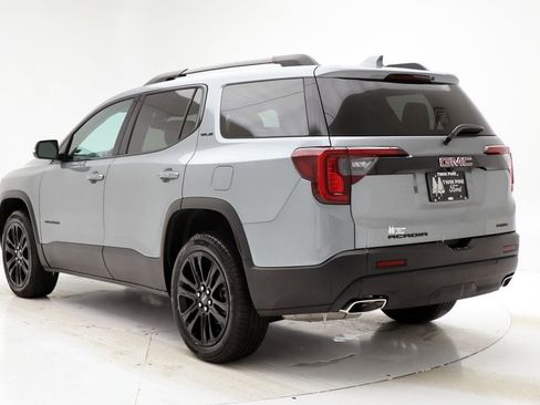 Used 2023 GMC Acadia SLE w/ Driver Convenience Package image 7
