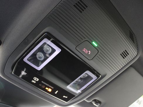 Used 2023 Volkswagen ID.4 Pro RWD image 18