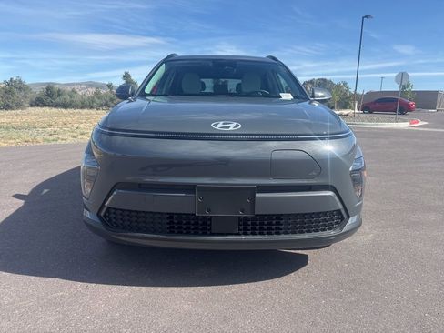 Certified 2025 Hyundai Kona SEL FWD image 9
