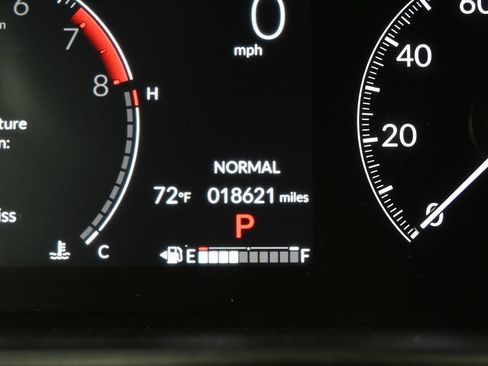 Used 2025 Honda Ridgeline Sport image 25
