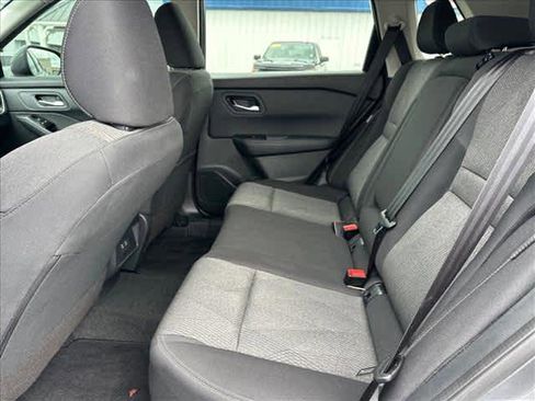 Used 2025 Nissan Rogue SV FWD image 11