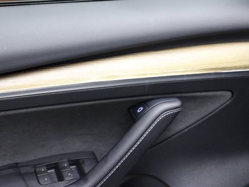 Used 2023 Tesla Model 3 Standard Range RWD image 19