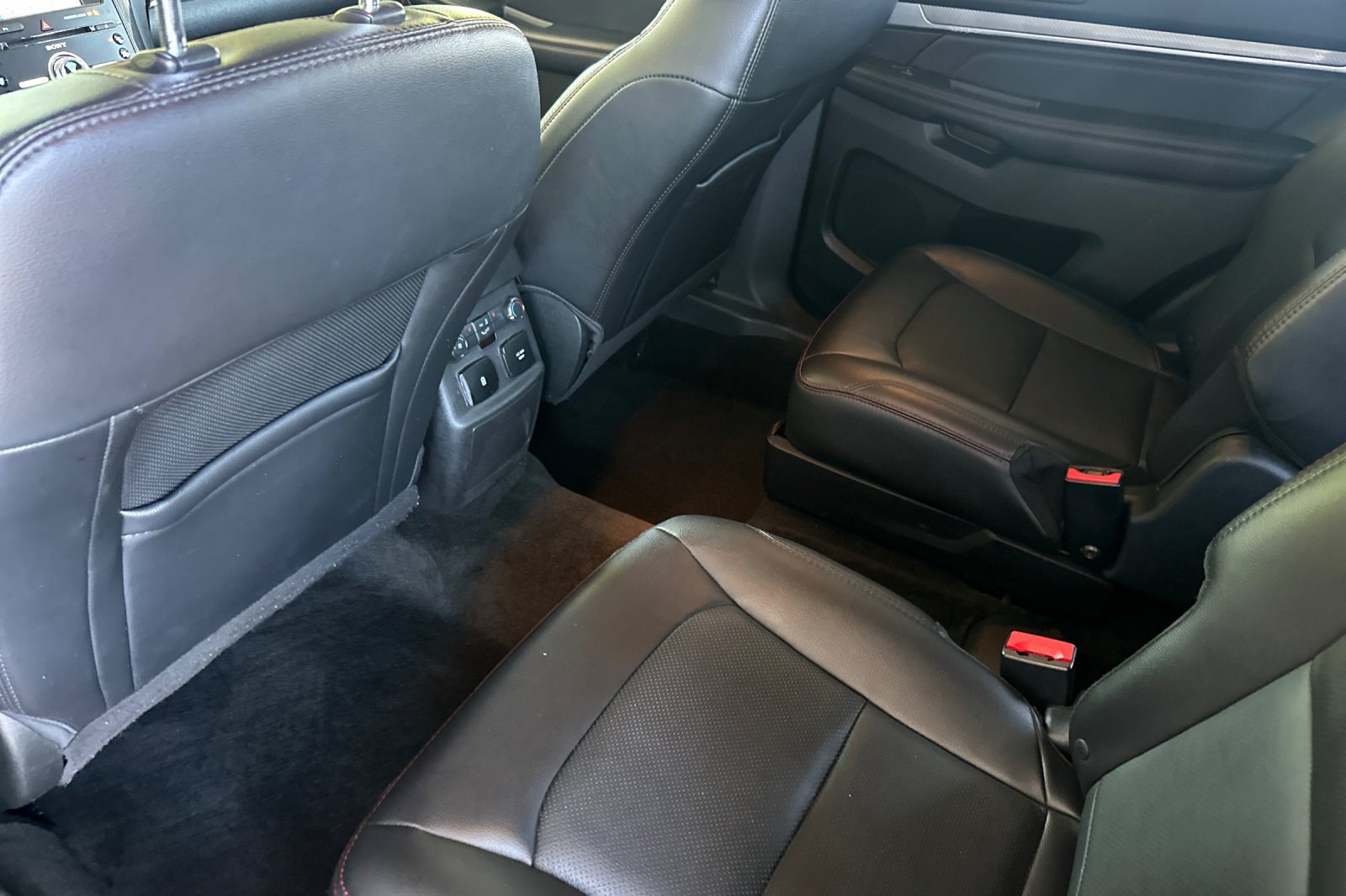 Used 2018 Ford Explorer Sport w/ Equipment Group 401A AWD/4WD image 14