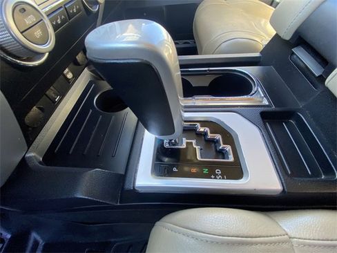 Used 2014 Toyota Tundra Limited w/ Limited Premium Package image 19