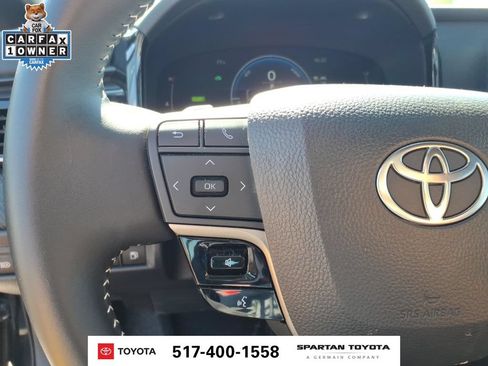 Used 2026 Toyota Camry SE FWD image 17