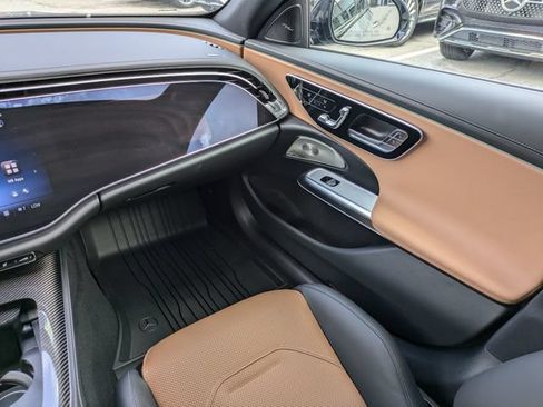 New 2026 Mercedes-Benz E 53 AMG e 4MATIC Sedan image 17