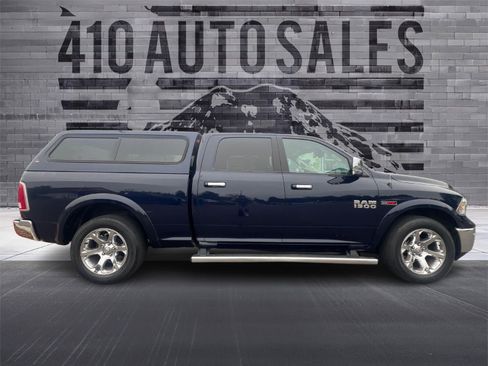 Used 2018 RAM 1500 Laramie w/ Convenience Group AWD/4WD image 2