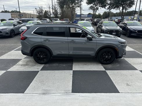 Used 2025 Honda CR-V Sport image 3