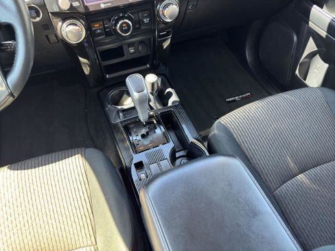 Used 2024 Toyota 4Runner TRD Off-Road image 34