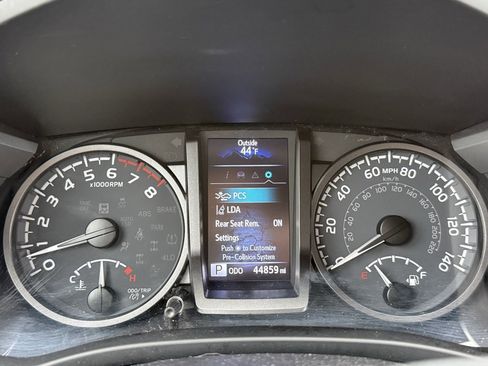 Used 2023 Toyota Tacoma TRD Sport image 21