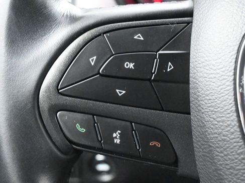 Used 2019 Dodge Charger SXT image 6