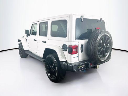 Used 2023 Jeep Wrangler Sahara w/ Cold Weather Group image 5