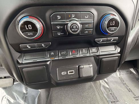 Used 2022 Chevrolet Silverado 1500 LT AWD/4WD image 13
