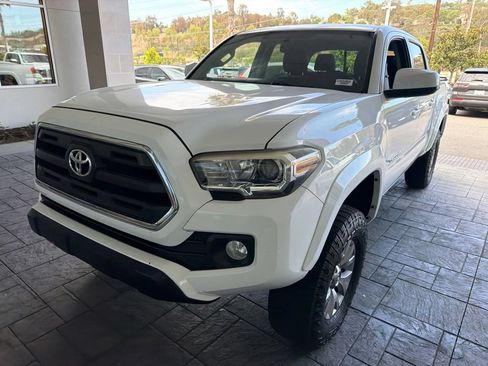 Used 2016 Toyota Tacoma SR5 w/ SR5 Appearance Package (SN) RWD image 2