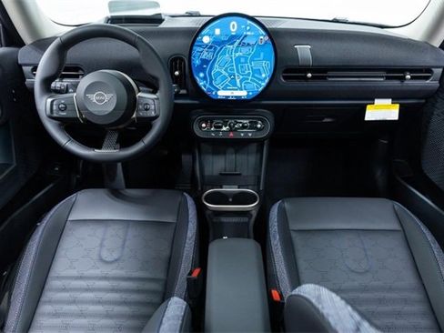 Certified 2025 MINI Cooper 2-Door Hardtop image 21