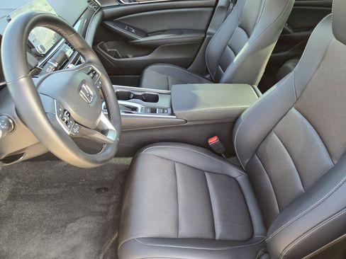 Used 2022 Honda Accord Sport image 9