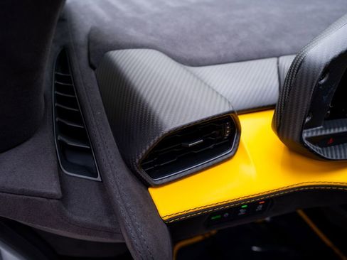 Used 2024 Lamborghini Revuelto AWD/4WD image 37