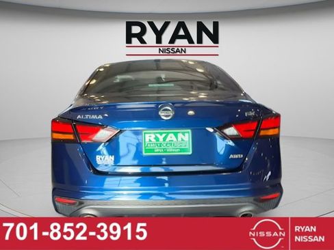 Certified 2019 Nissan Altima 2.5 SR AWD/4WD image 4