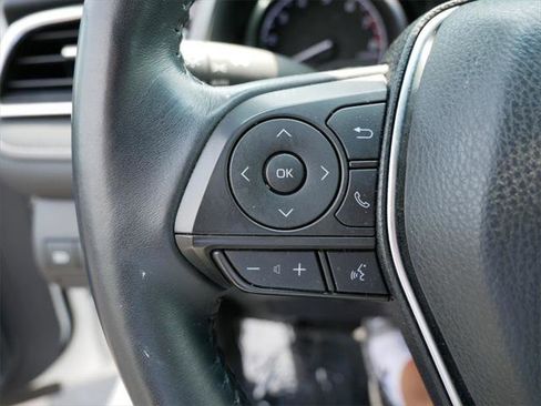 Certified 2018 Toyota Camry SE image 24