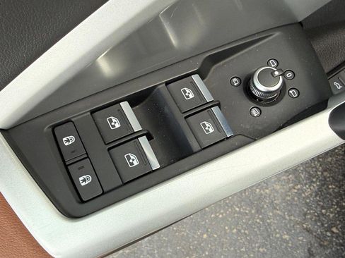 Used 2021 Audi Q3 2.0T Premium w/ Convenience Package image 15