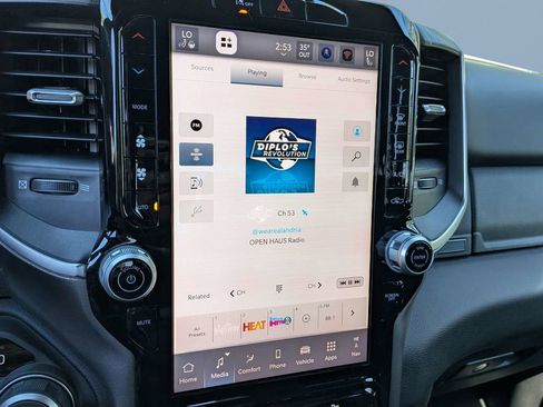 New 2026 RAM 1500 4x4 Crew Cab image 23