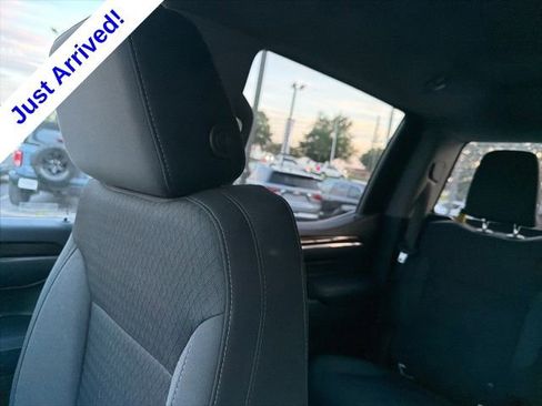 Used 2023 Chevrolet Silverado 1500 LT Trail Boss w/ LPO, Dark Essentials Package AWD/4WD image 17