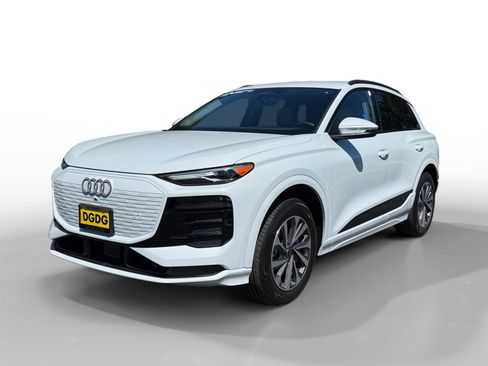 Used 2025 Audi Q6 e-tron Premium w/ Convenience Package AWD/4WD image 1