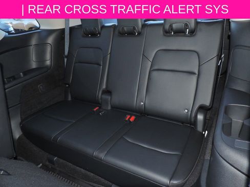 Certified 2023 Nissan Pathfinder SL w/ Black Appearance Package image 17