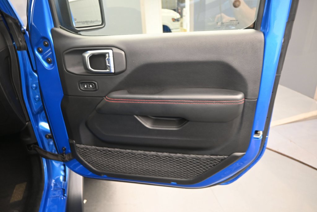 Used 2025 Jeep Wrangler Unlimited Rubicon AWD/4WD image 14