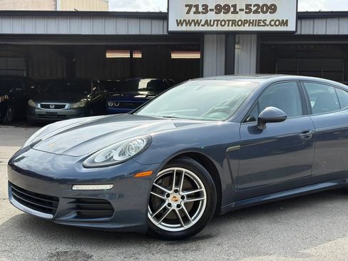 Used 2015 Porsche Panamera 4 AWD/4WD image 31