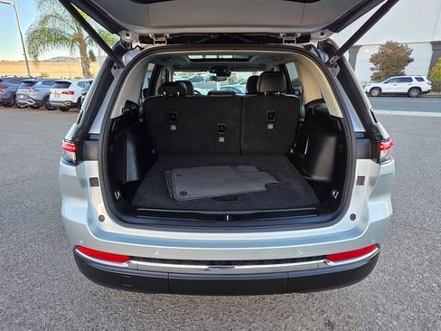 Used 2023 Jeep Grand Cherokee 4WD 4xe image 13