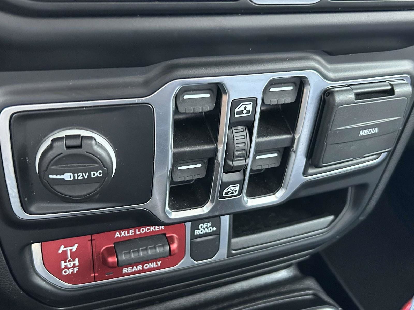 Used 2023 Jeep Gladiator Mojave w/ LED Lighting Group AWD/4WD image 20