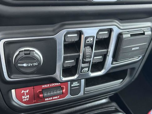 Used 2023 Jeep Gladiator Mojave w/ LED Lighting Group AWD/4WD image 20