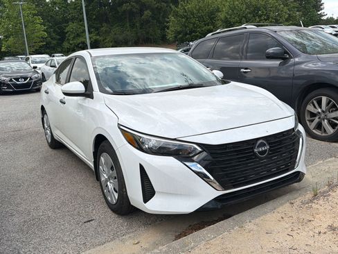 Certified 2025 Nissan Sentra S FWD image 3