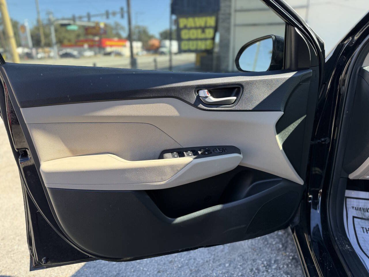 Used 2019 Hyundai Accent SE FWD image 10