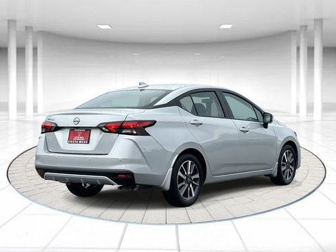 Used 2025 Nissan Versa SV w/ Trunk Package image 4