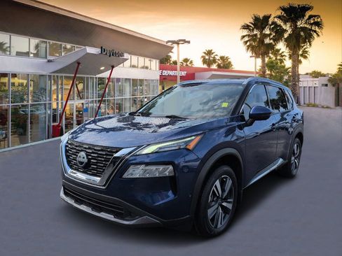 Used 2023 Nissan Rogue SL w/ SL Premium Package FWD image 7