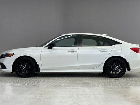 Used 2024 Honda Civic Sport image 2