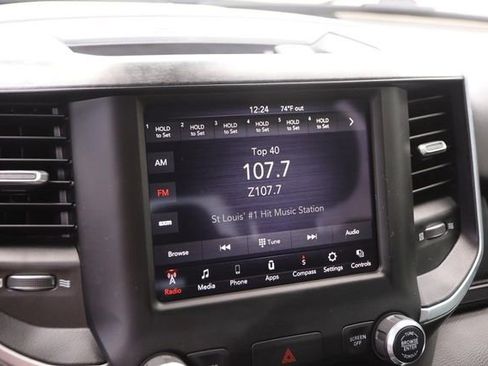 Used 2019 RAM 1500 Big Horn AWD/4WD image 17