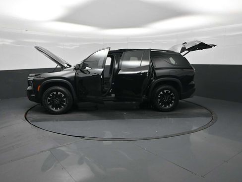 Used 2024 Chevrolet Traverse Z71 image 29