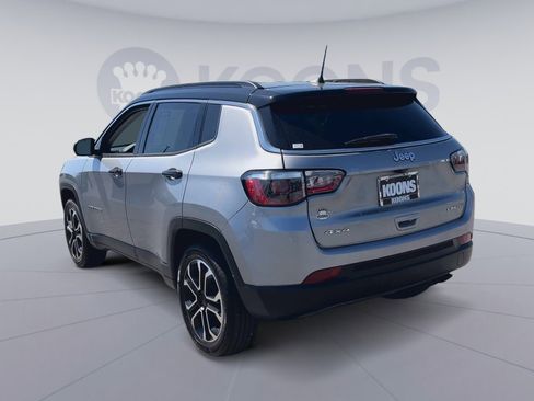 Used 2022 Jeep Compass Limited AWD/4WD image 10