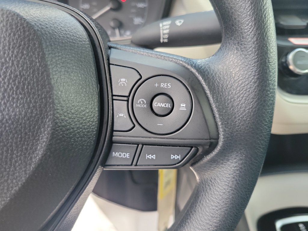 Used 2024 Toyota Corolla LE FWD image 19