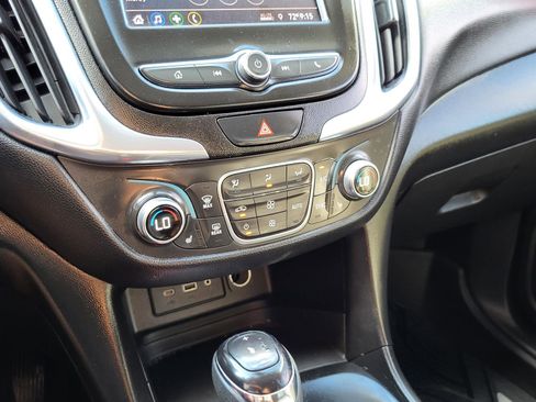 Used 2020 Chevrolet Equinox LT w/ Sport Edition image 28