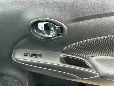 Used 2019 Nissan Versa SV FWD image 19